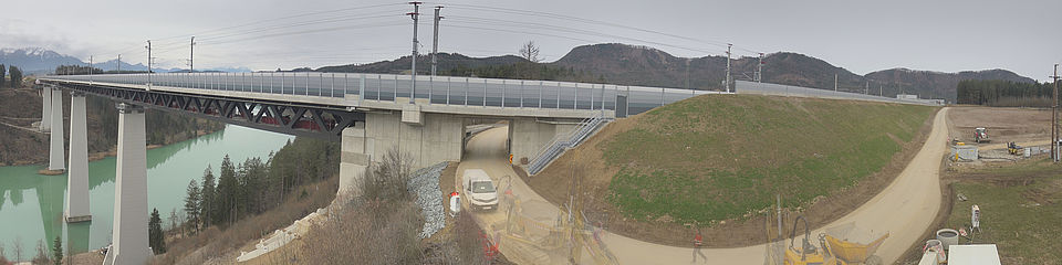 Livebild Baukamera 1 - Webcam 'Gesamtpanorama nördlicher Brückenkopf' - ÖBB Koralmbahn - Baustelle Tragwerkserneuerung Jauntalbrücke (ca. 15 Minuteninterval)